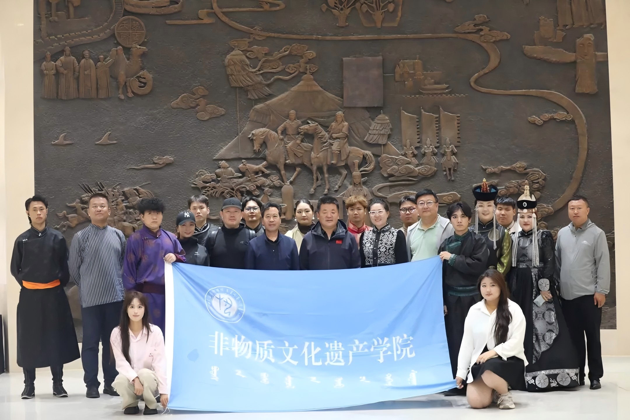 訪企拓崗 | 學校黨委副書記趙曉強帶隊赴達茂聯合旗烏蘭牧騎共...